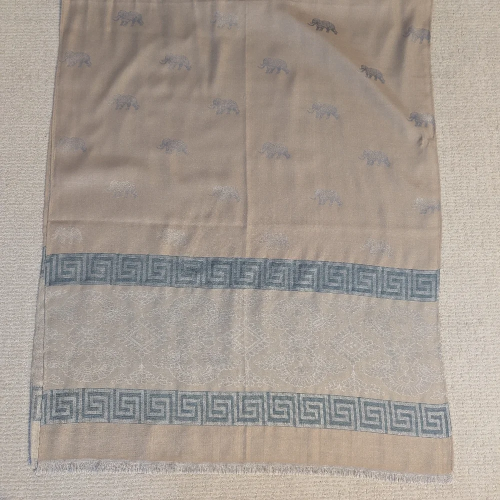 NWOT Beautiful Scarf Elephant Design Japan